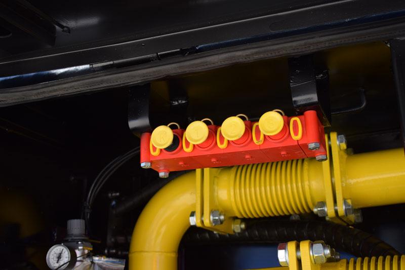 полуприцеп-цистерна метаноловоз объемом 30 куб.м.