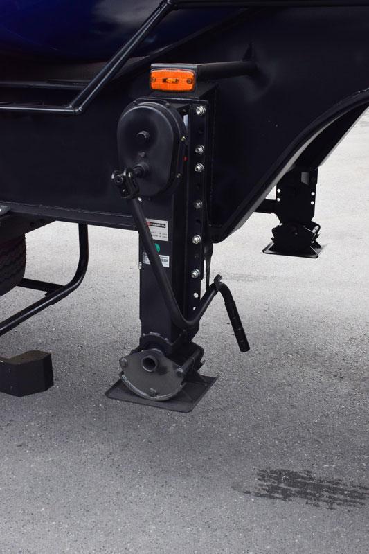 Полуприцеп-цистерна ППЦТ-30 (001) для техводы (3-осный, переменное сечение)